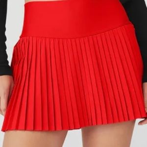 Lululemon Pleat to Street skirt